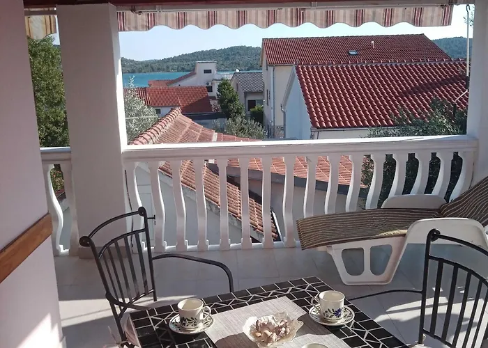 Marija - One Bedroom With Balcony And Sea View Uti A2 アパート